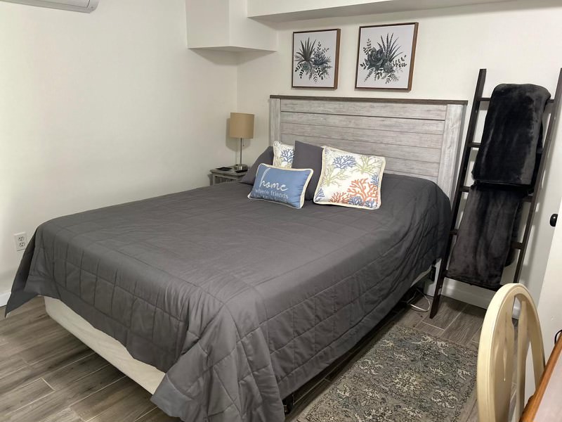 One Bedroom Apartment